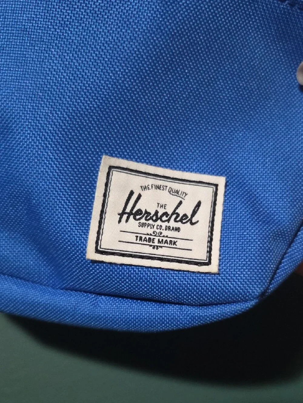 Herschel Supply Co. compact convenient